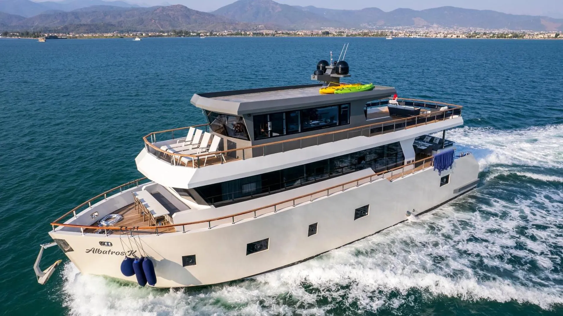 Explorer Yacht Φετιγιέ Πλωτό κατάλυμα