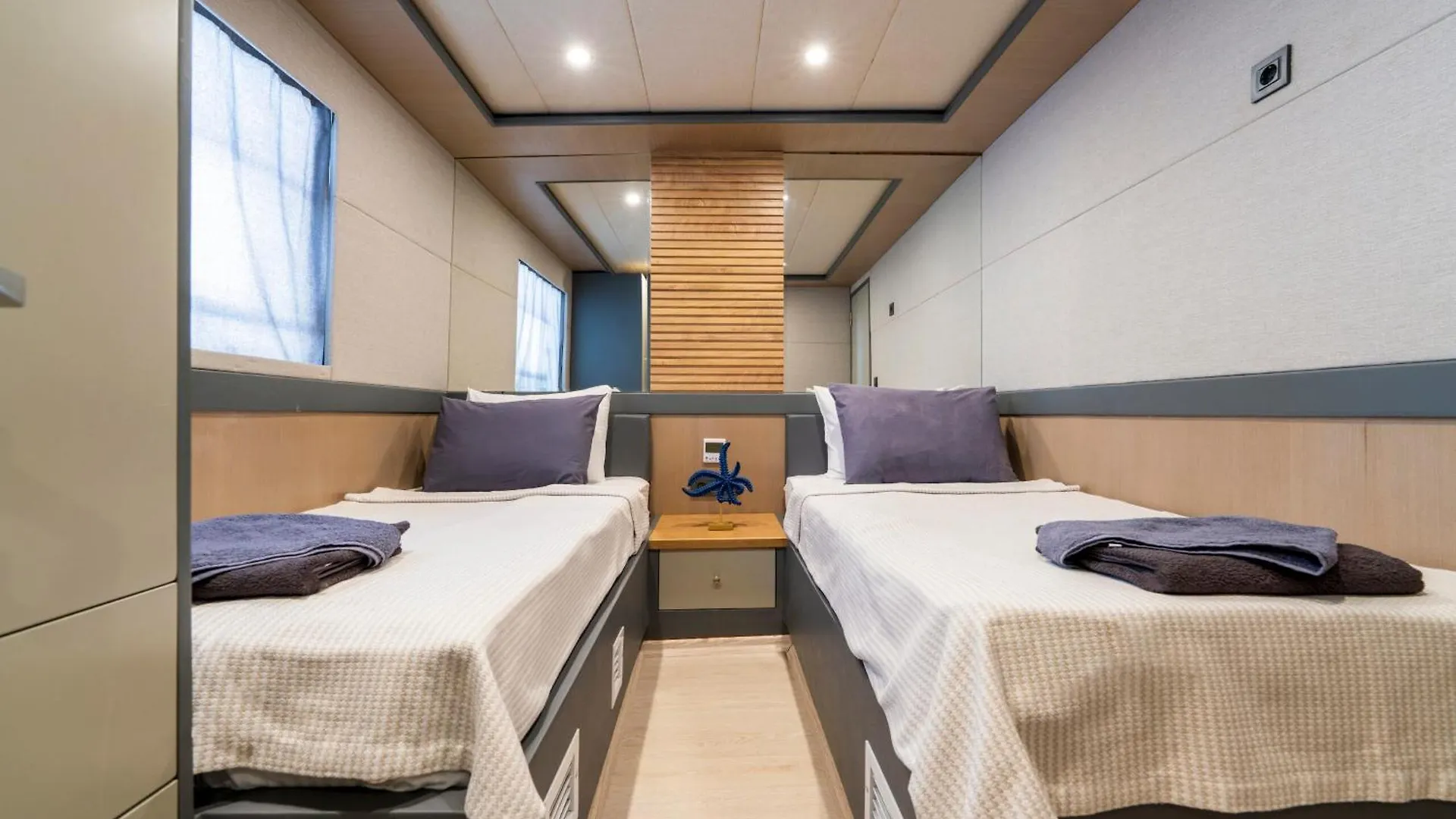 Explorer Yacht Φετιγιέ Πλωτό κατάλυμα